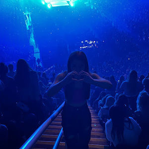 Meet your Posher, Evie